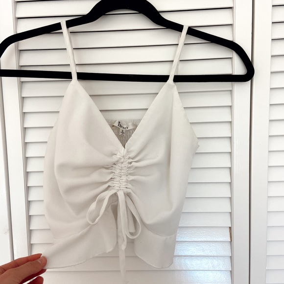 Showpo white scrunch adjustable tank top - Picture 3 of 3